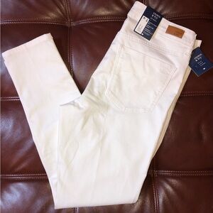 Crown & Ivy skinny jeans white size 12R stretchy waist band with Lycra. NWT